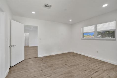 30 NE 139th Street North Miami FL 33161