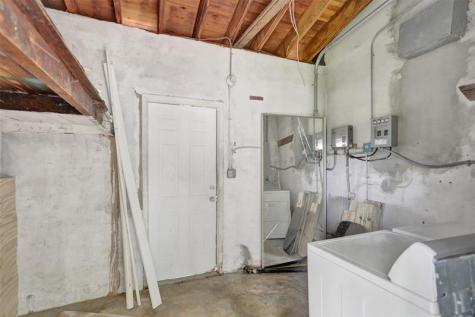 30 NE 139th Street North Miami FL 33161