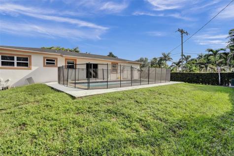 30 NE 139th Street North Miami FL 33161