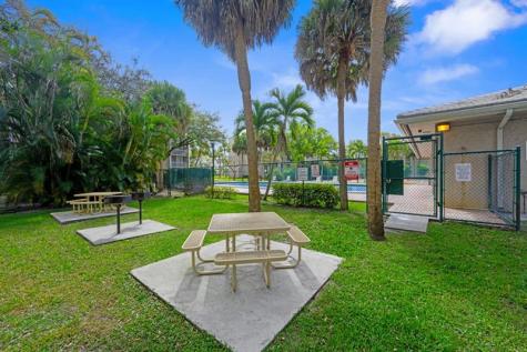 8735 Ramblewood Drive Coral Springs FL 33071