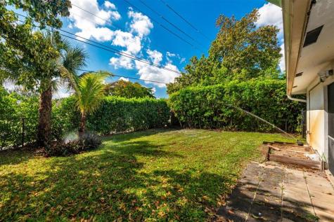 9062 NW 23rd Street Coral Springs FL 33065