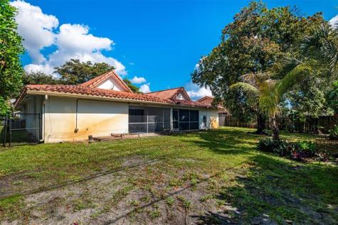 9062 NW 23rd Street Coral Springs FL 33065