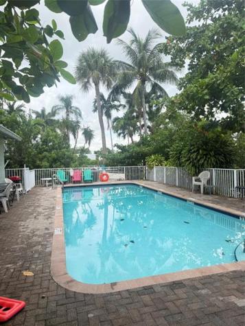 835 NE 18th Court Fort Lauderdale FL 33305
