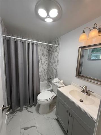2121 NE 42nd Court Lighthouse Point FL 33064