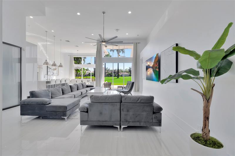 4088 NW Briarcliff Circle Boca Raton FL 33496