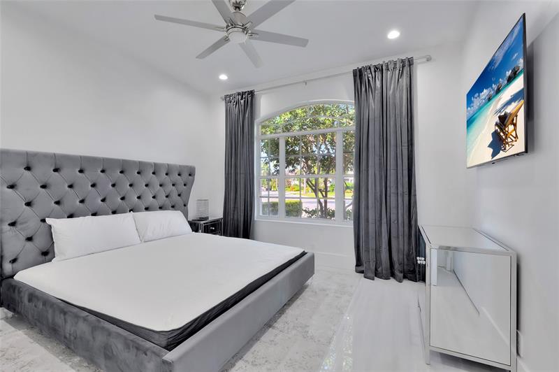 4088 NW Briarcliff Circle Boca Raton FL 33496