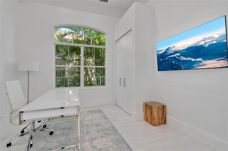 4088 NW Briarcliff Circle Boca Raton FL 33496