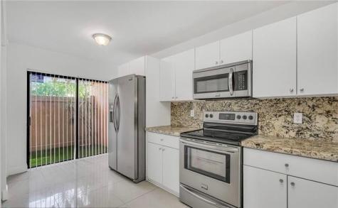 2043 nw 45 Avenue Coconut Creek FL 33066