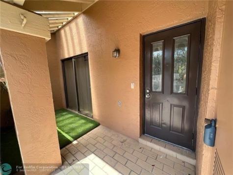 2043 nw 45 Avenue Coconut Creek FL 33066