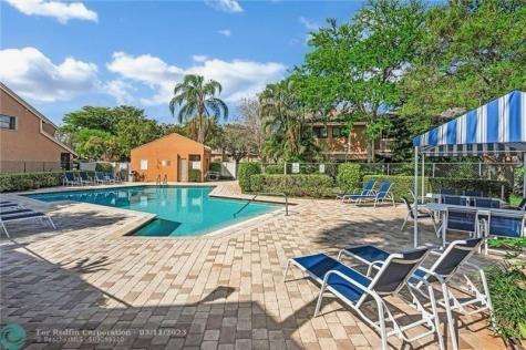 2043 nw 45 Avenue Coconut Creek FL 33066