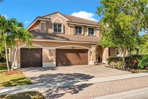1551 Blue Jay Circle Weston FL 33327