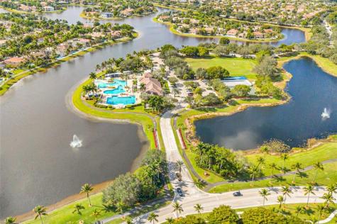 1551 Blue Jay Circle Weston FL 33327
