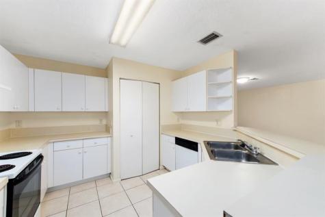 8496 NW 40th Street Coral Springs FL 33065
