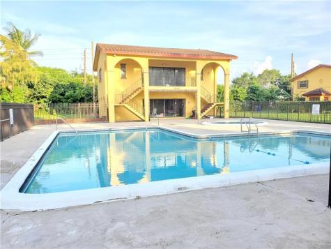 2743 NW 47th Terrace Lauderdale Lakes FL 33313