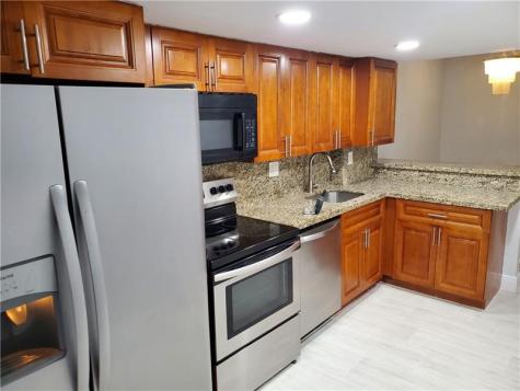 2743 NW 47th Terrace Lauderdale Lakes FL 33313