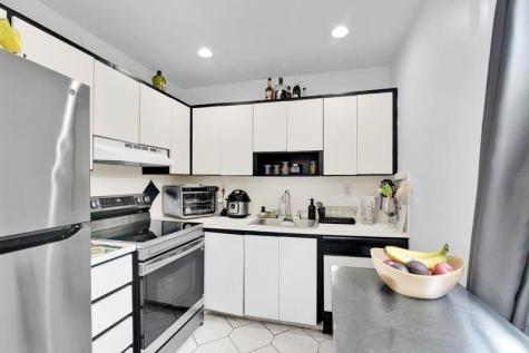 906 Normandy S Delray Beach FL 33484