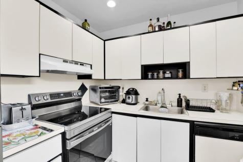 906 Normandy S Delray Beach FL 33484