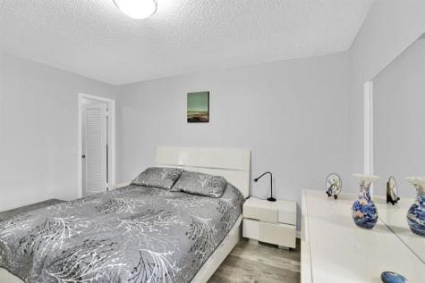 906 Normandy S Delray Beach FL 33484