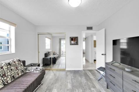 906 Normandy S Delray Beach FL 33484