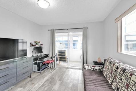 906 Normandy S Delray Beach FL 33484