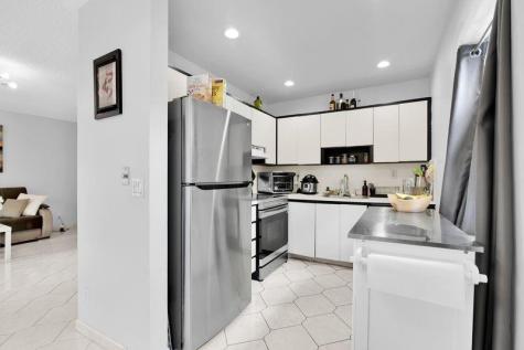 906 Normandy S Delray Beach FL 33484