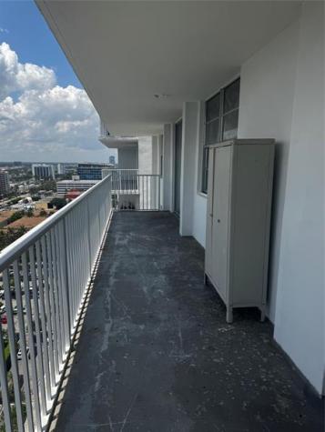 2851 NE 183rd Street Aventura FL 33160