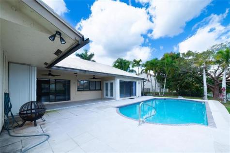 1260 NW 101st Avenue Plantation FL 33322