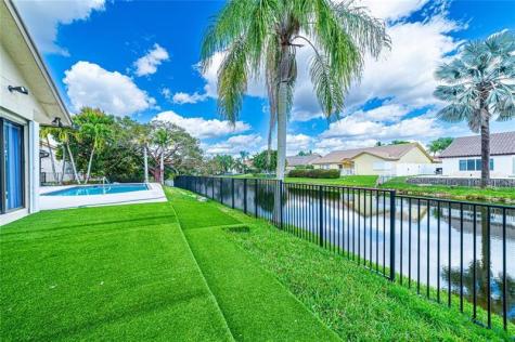 1260 NW 101st Avenue Plantation FL 33322