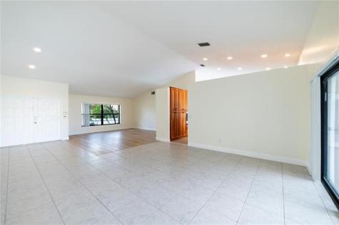 1260 NW 101st Avenue Plantation FL 33322