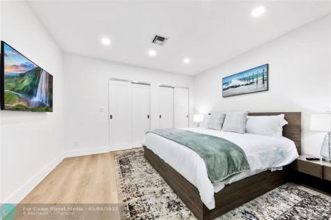 3329 NE 17th Street Fort Lauderdale FL 33305