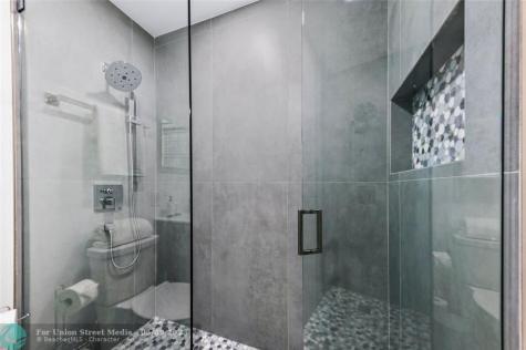 3329 NE 17th Street Fort Lauderdale FL 33305