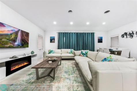 3329 NE 17th Street Fort Lauderdale FL 33305