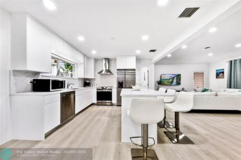 3329 NE 17th Street Fort Lauderdale FL 33305