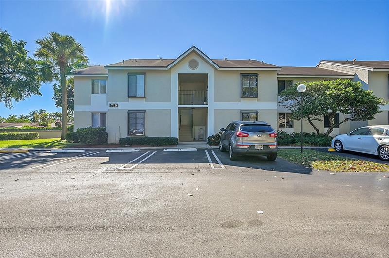 719 Gardens Drive Pompano Beach FL 33069