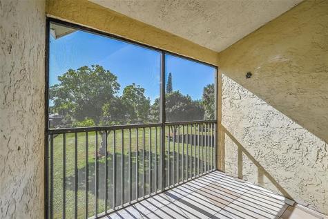 719 Gardens Drive Pompano Beach FL 33069