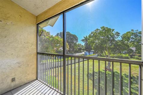 719 Gardens Drive Pompano Beach FL 33069