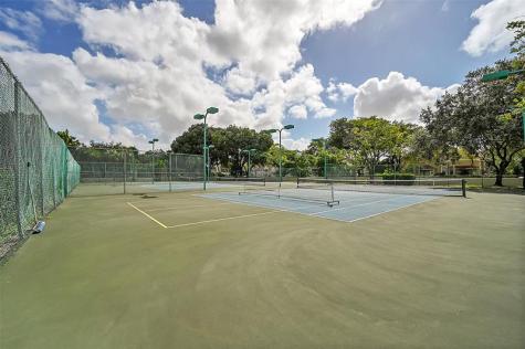719 Gardens Drive Pompano Beach FL 33069