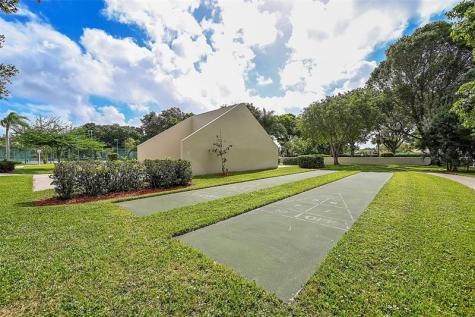 719 Gardens Drive Pompano Beach FL 33069