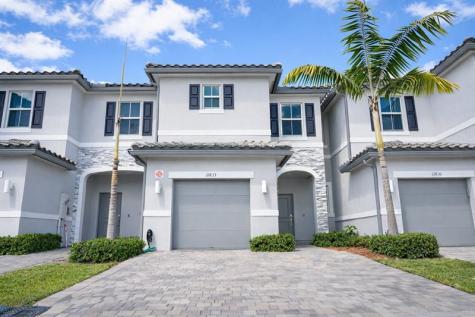 11833 NW 47th Manor Coral Springs FL 33076