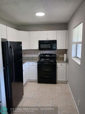 173 NW 42nd Street Oakland Park FL 33309
