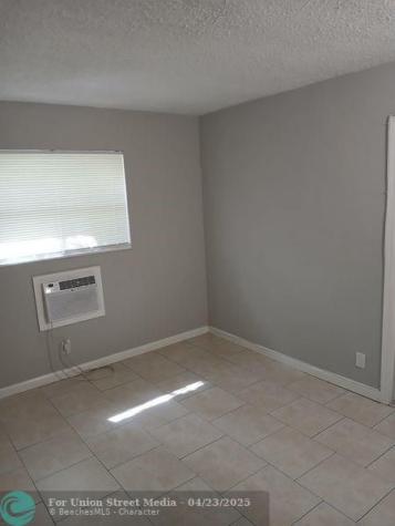 173 NW 42nd Street Oakland Park FL 33309