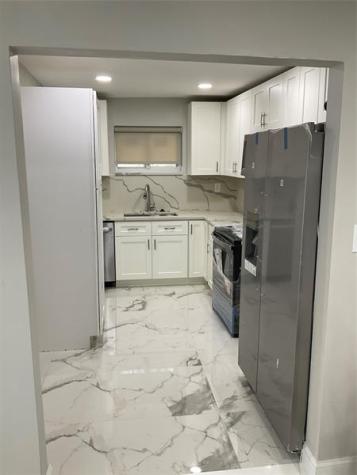 642 NW 14th Way Fort Lauderdale FL 33311