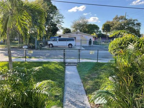 642 NW 14th Way Fort Lauderdale FL 33311