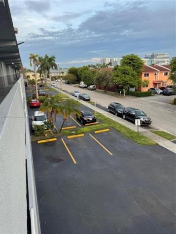 11195 SW 1st Street Miami FL 33174