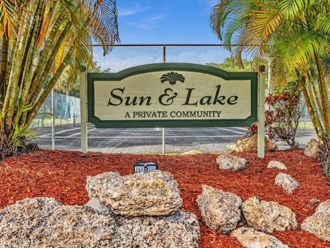 8911 NW 28th Drive Coral Springs FL 33065