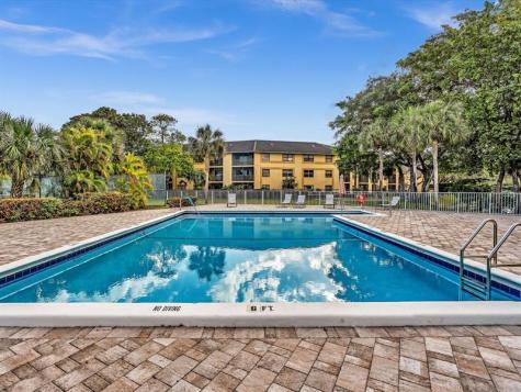 8911 NW 28th Drive Coral Springs FL 33065