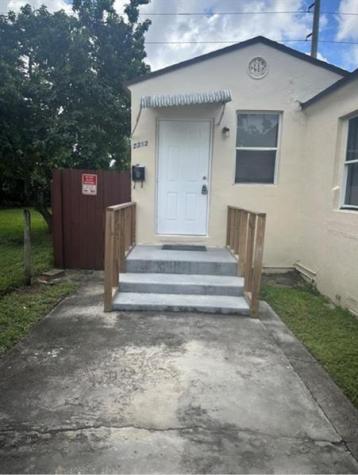 2312 Cleveland Street Hollywood FL 33020