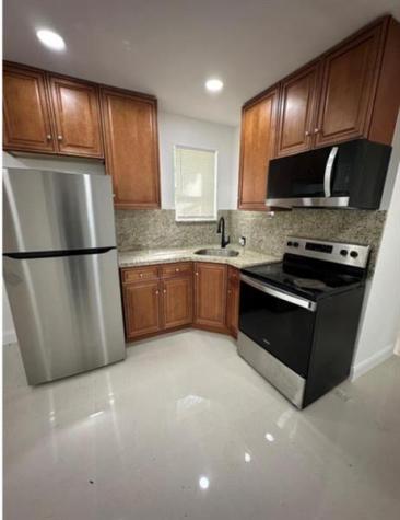 2312 Cleveland Street Hollywood FL 33020
