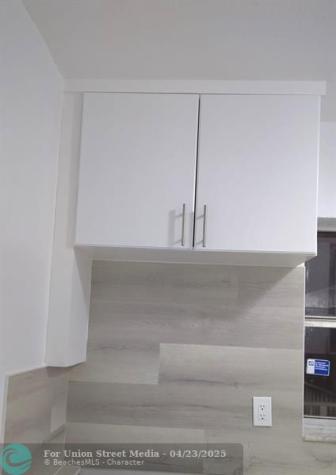 1245 W 24th Street Hialeah FL 33010