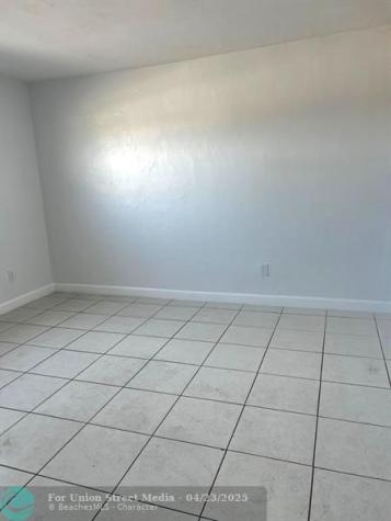 1245 W 24th Street Hialeah FL 33010